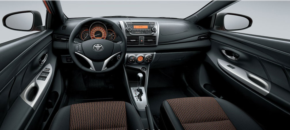 یاریس هاچ بک